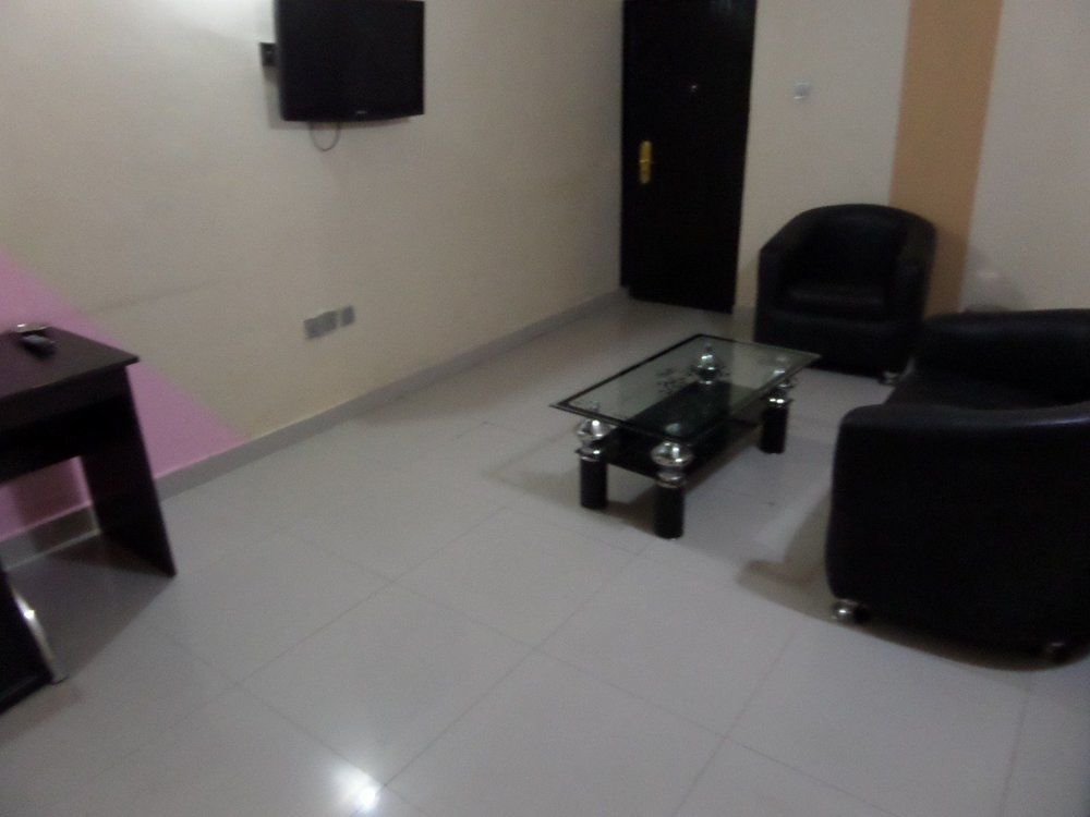 Flamingo Hotel Festac Town Exterior foto